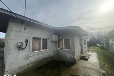 Casă cu 3 camere cu Canalizare în Central - 9