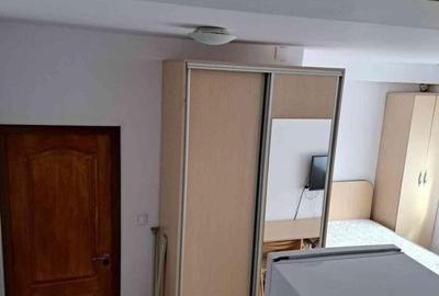 Metrou Eroii Revolutiei 7-8 minute - Garsoniera cocheta Parter Inalt TVA 0 - 4