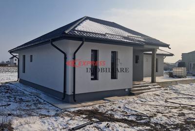 Casă cu 4 camere cu Canalizare în Dragomirești-Vale - 3