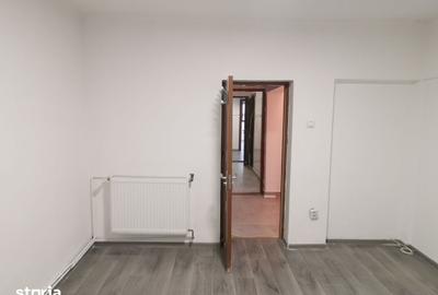 Casă cu 8 camere cu Teren 250 Mp în Grivița - 11