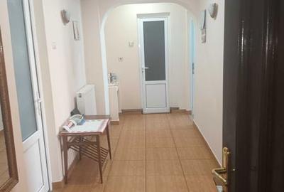 Apartament cu 3 camere decomandat în Central - 2