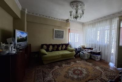 Apartament cu 3 camere decomandat, mobilat în Tomis Mall - 2