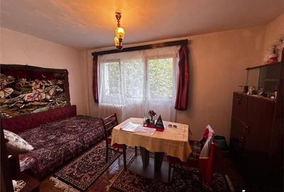 Resita, 2 Cam. Cf. 1, Mobilat+Utilat, Et. 1, Micro 2 - 3