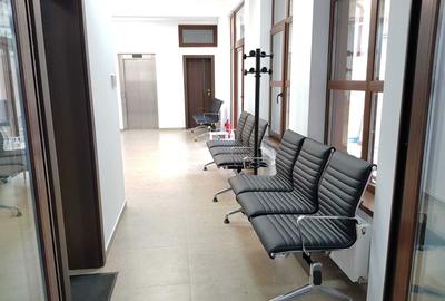 Spațiu comercial, în Central - 4