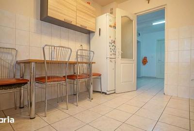 Apartament cu 3 camere semidecomandat în Berca - 1