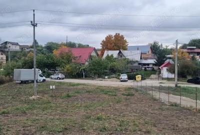 Teren de 2000 mp, în Central