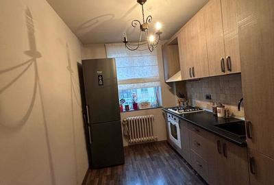 Apartament cu 3 camere decomandat în Motru - 3