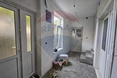 Casă cu 3 camere cu Teren 475 Mp în Central - 3