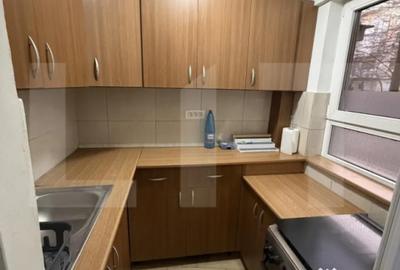 Apartament cu 2 camere semidecomandat în Intim