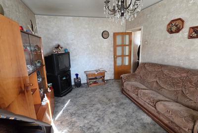 Pod Butelii,3 camere,70 mp,etaj 2/4,balcon mare. Pod Butelii,3 camere,70 mp,etaj 2/4,balcon mare. - 11