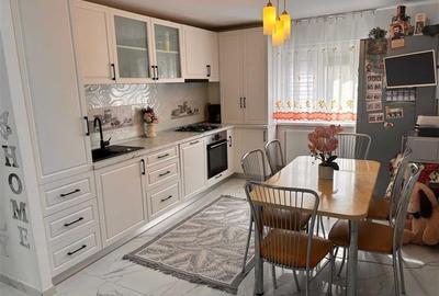 Model mare, mobilat si utilat linga Shopping City - 2