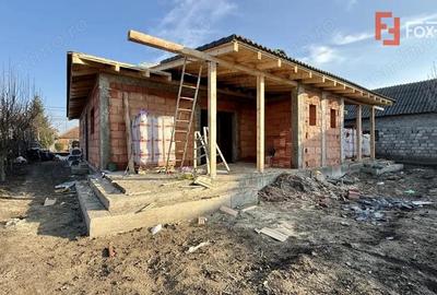 Duplex cu 3 camere si 2 bai pe parter, zona Albina - 1