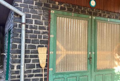 De vanzare:2 case de locuit. Casa de locuit ?i casa de locuit P+E1 De vanzare:2 case de locuit. Casa de locuit ?i casa de locuit P+E1 - 5