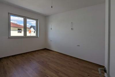 GRADINA 50 mp. Aproape de Zone2 si Mega Image. Decomandat. - 8