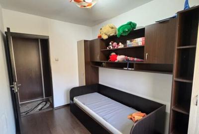 Apartament cu 3 camere complet mobilat ?i utilat,pret compe Apartament cu 3 camere complet mobilat ?i utilat,pret compe - 14