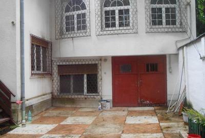 Casă cu 4 camere în Tipografilor - 18