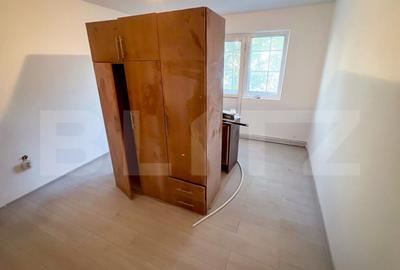 Apartament 2 camere semi-decomandat - 1