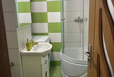 Apartament cu 2 camere decomandat în 7 Noiembrie