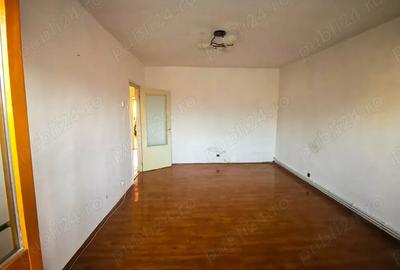 Apartament central 4 camere Tandarei - 1