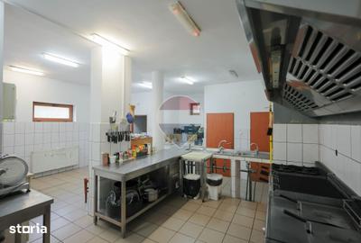 Spațiu comercial, de 750 mp, în Hidiș