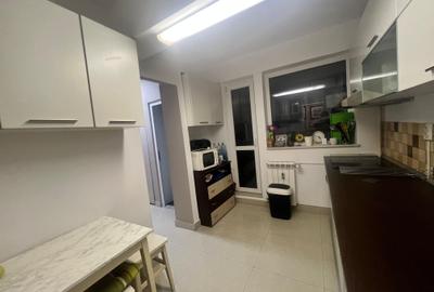 Centru apartament 3 camere renovat etajul 1 vedere stradala - 13