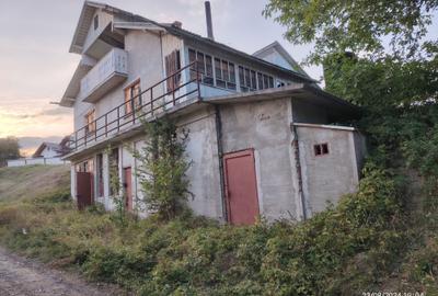 Casă cu 4 camere în Dărmănești - 3