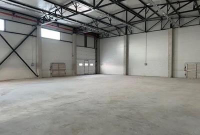 Spațiu comercial, de 1,648 mp, în Nord - 13