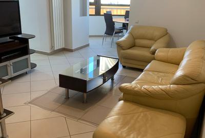 Apartament cu 3 camere semidecomandat în Unirii