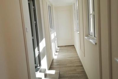 Casă cu 3 camere decomandat în Siderurgiștilor - 2