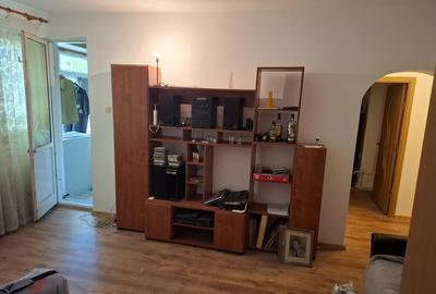 Proprietar,apartament 3 cam Vila(nr.31),Pajura,str.Presei,renovat,et.2 - 4