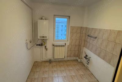 Apartament cu 3 camere semidecomandat în Central - 3