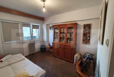 Apartament cu 4 camere decomandat în Dacia - 10