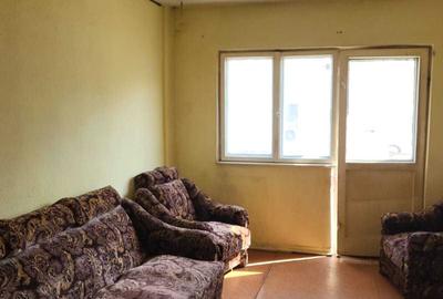 Apartament cu 3 camere decomandat în Central - 1