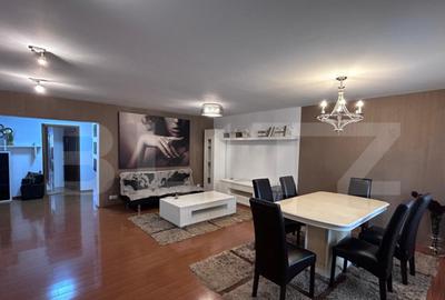 Apartament cu 3 camere semidecomandat în Central