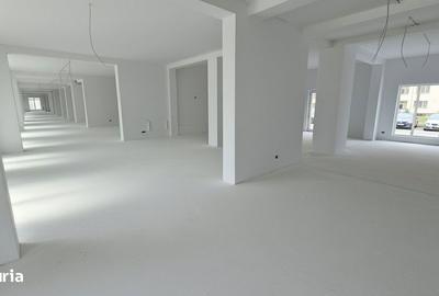 Spațiu comercial, de 100 mp, în Central