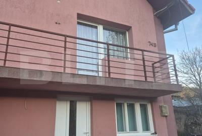 Casa spatioasa de vanzare in Sancrai cu 13 ari de teren - 2