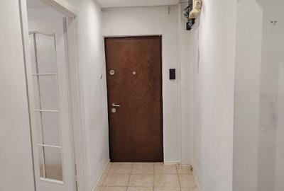 Apartament cu 3 camere decomandat în Astra - 16