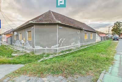 Casă cu 8 camere de renovat în Pârneava - 2