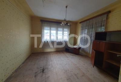 Casa de vanzare in Mandra 140 mp utili curte sura anexe 3 beciuri - 2