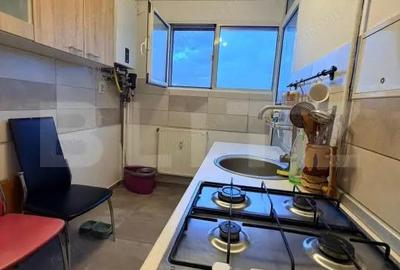 Apartament cu 2 camere semidecomandat, mobilat în Central