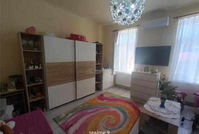 Resita Apartament la Curte Comuna - 5