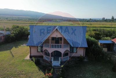 Casa / Vila cu 6 camere in Bolote?ti, mobilata ?i ut...