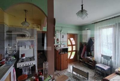 Casă cu 4 camere cu Teren 582 Mp în Livezeni - 2