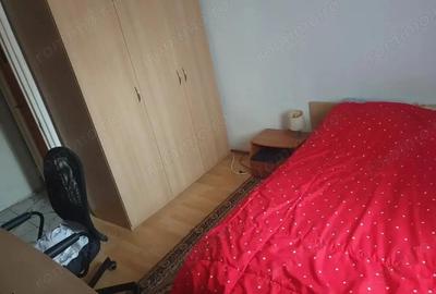 Apartament cu 3 camere decomandat în Berceni