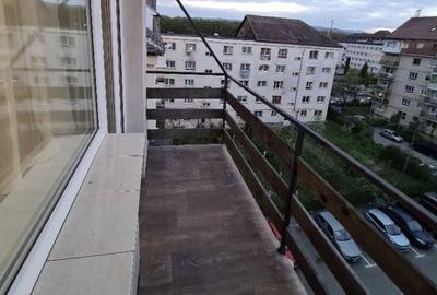 Apartament cu 3 camere decomandat în Valea Aurie - 3