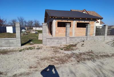 Casă cu 3 camere în Central - 8