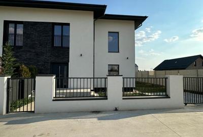 Casă individuală cu 4 camere cu Piscina în Tunari - 1