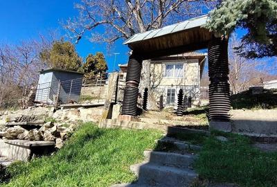 Casă individuală cu 2 camere cu Canalizare în Grigorescu - 3