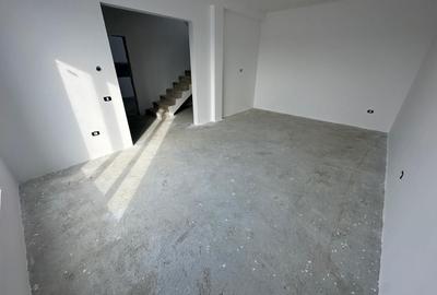 Casă individuală cu 4 camere cu Canalizare în Central - 5