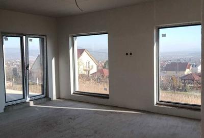 Casă cu 3 camere în Central - 1